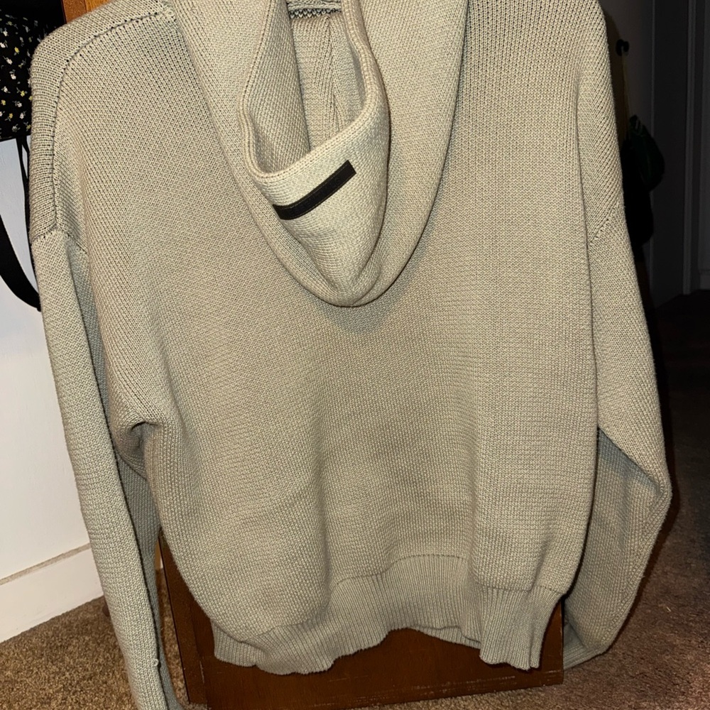 Essentials beige sweater - Picture 3 of 6